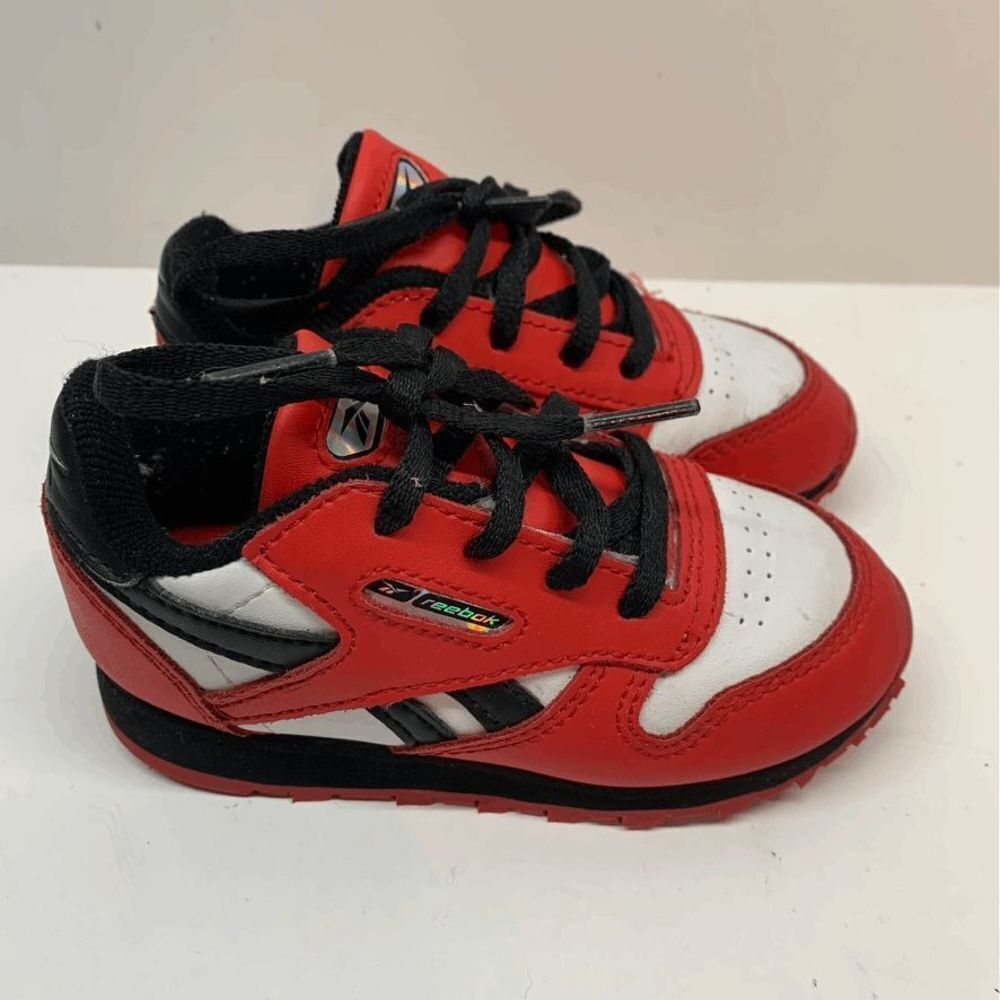 Toddler Size 7C Red and White Reebok Classic‎